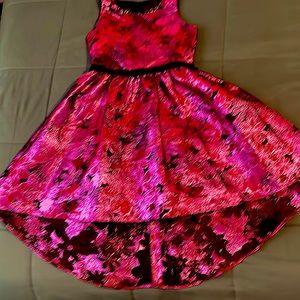 FANCY (BRAND NEW) SIZE 10 GIRLS FORMAL DRESS!!!